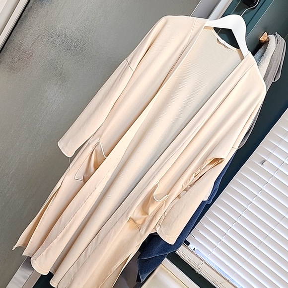 Carly Jean Los Angeles Sweaters - Carly Jean Los Angeles basics ribbed cardigan! NEW!